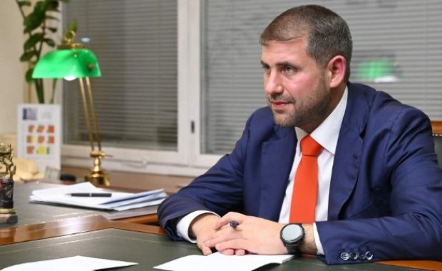 Moldovalı müxalifət lideri Rusiya pasportu aldı