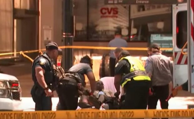 ABŞ-də ticarət mərkəzində atışma: 4 nəfər öldü