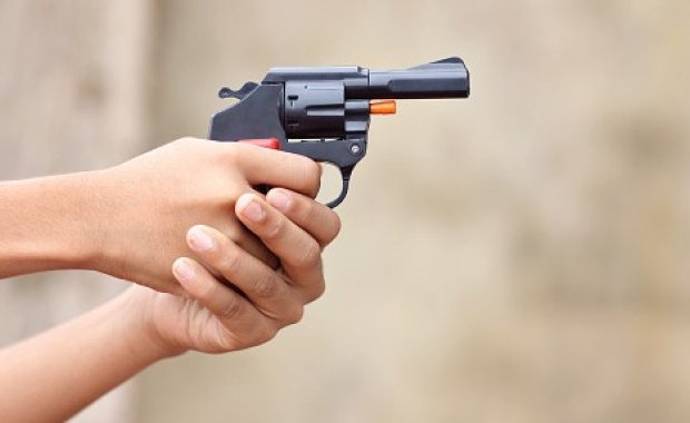 ABŞ-də polisə "silah" tuşlayan uşaq öldürüldü
