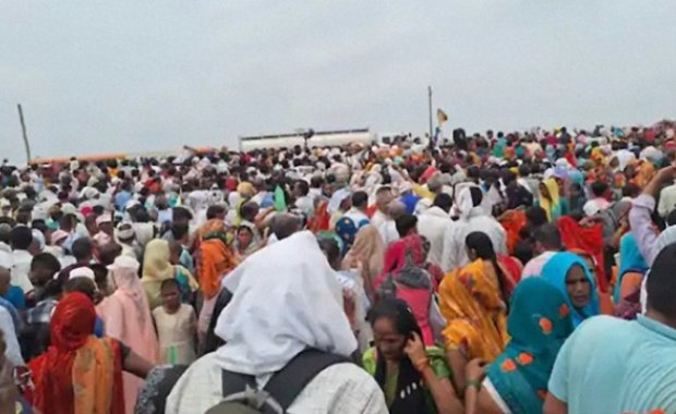 Hindistanda dini toplantıdakı izdihamda ölənlərin sayı açıqlandı