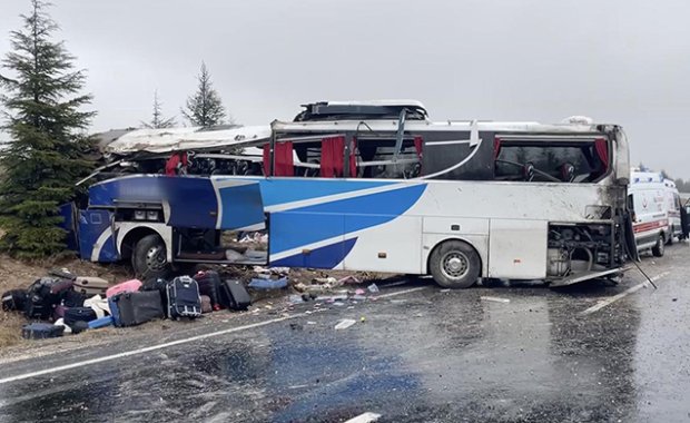 Türkiyədə sərnişin avtobusu aşdı- 1 ölü, 30 yaralı