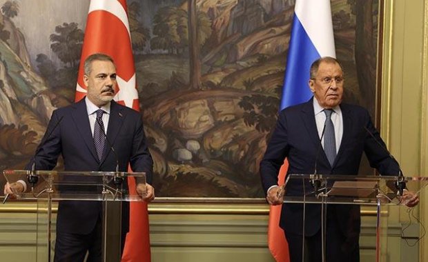 Fidanla Lavrov arasında KRİTİK MÜZAKİRƏ