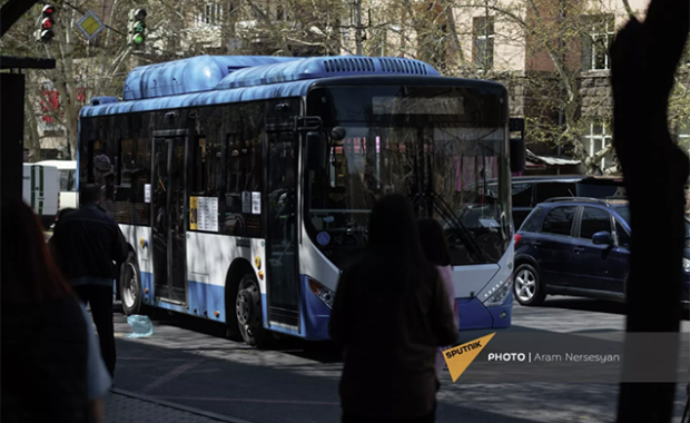 İrəvanda avtobus sürücüləri     tətil      elan        etdi