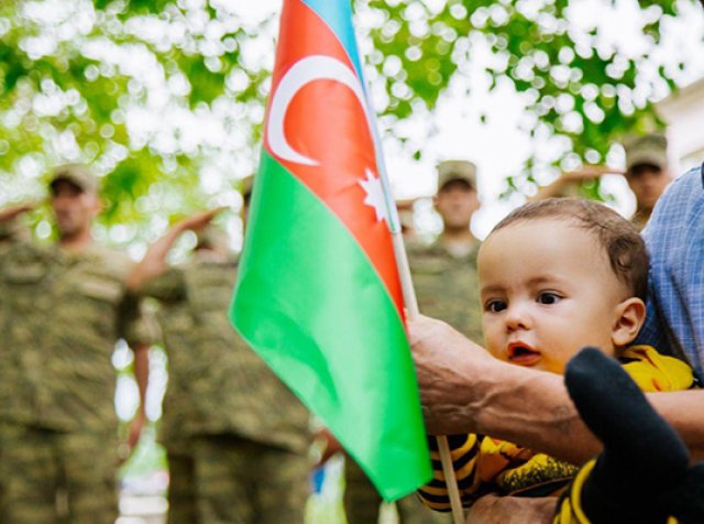 Baş nazirdən şəhid ailələri ilə bağlı- Yeni Qərar