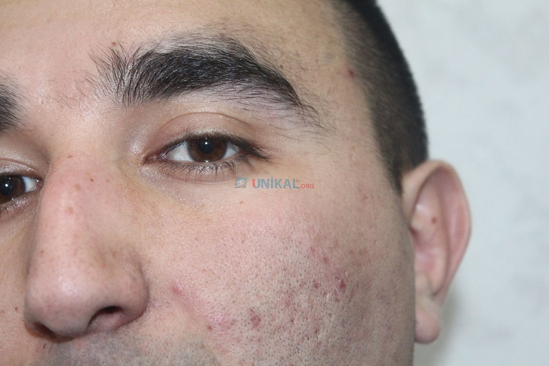 Azərbycanda şok olay! Nazir cammatın içərisində jurnalisti döydürdü