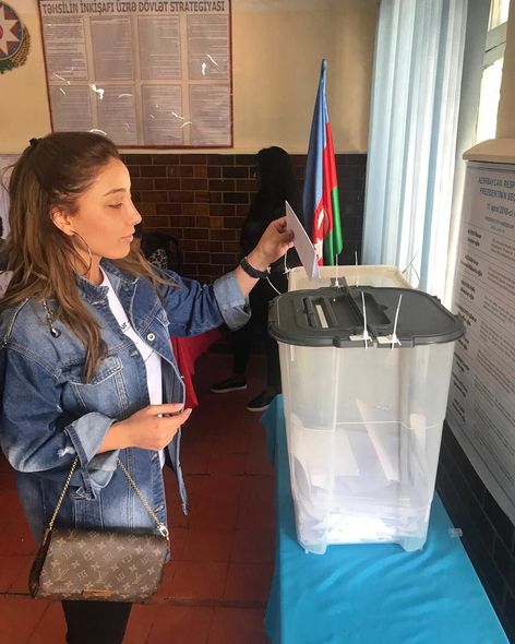 Məşhurlar kimə səs verdi? - FOTOLAR