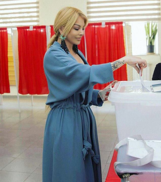 Aygün Kazımova kimə səs verdi? - FOTOLAR