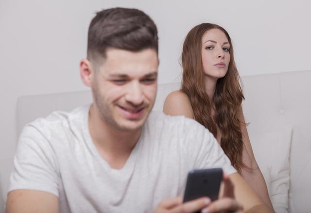 Sevgiliniz sizi niyə aldadır? - SƏBƏBLƏR