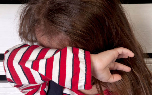 Həyətin ortasında 7 yaşlı uşağı soyundurdu və zorla… –