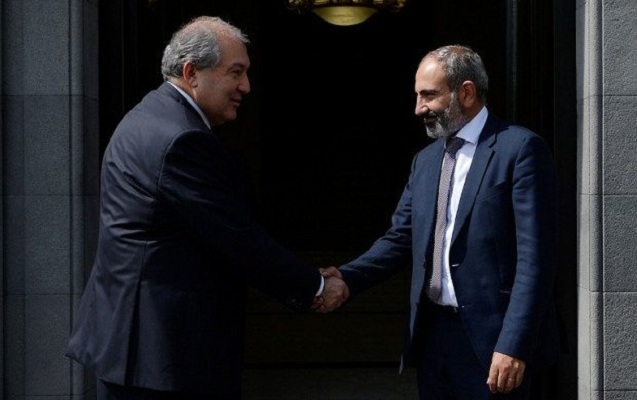 Sarkisyan Paşinyanla görüşdü