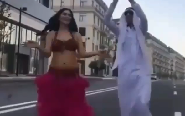 Bakıda biabırçılıq! Ərəblər Azərbaycanlı qıza küçədə görün nə etdilər -