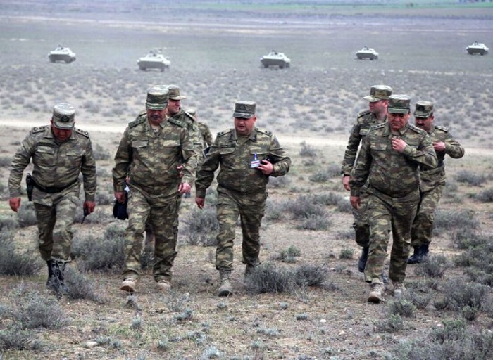 Zakir Həsənov təcili generalları topladı - Düşmənə cavab tədbirləri hazırlanır