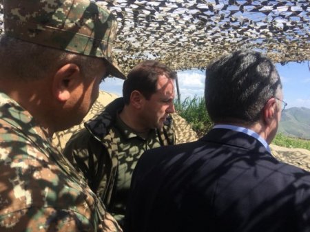 Ermənistanın müdafiə və xarici işlər nazirləri Naxçıvan sərhədində -