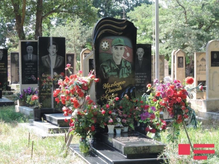 Şəhidin medalı ailəsinə təhvil verildi - FOTO