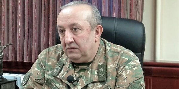 Erməni general Qazaxıstanda pərt oldu: \\\"Azərbaycanlılardan soruş\\\"