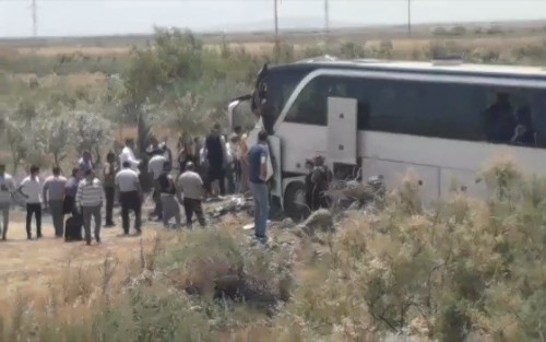 Azərbaycanda sərnişin dolu avtobus aşdı -