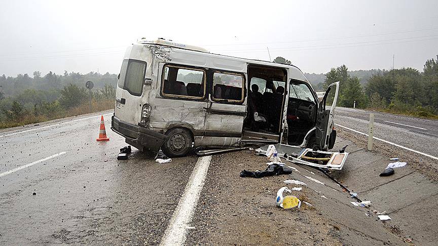 Şamaxıda sərnişin mikroavtobusu aşdı: 10 nəfər...