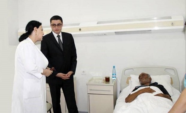 Küçədə yaşayan keçmiş iş adamı yenidən xəstəxanaya yerləşdirildi