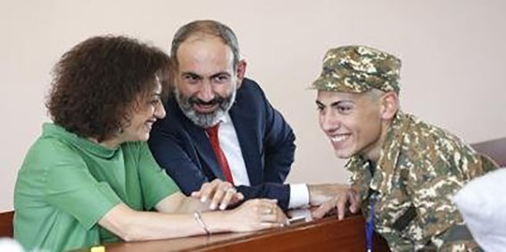 Paşinyan arvadını Moskvaya göndərir - Qarabağla bağlı məsələyə görə