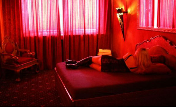 Sumqayıtda fahişələrə qarşı əməliyyatın şok VİDEOSU YAYILDI