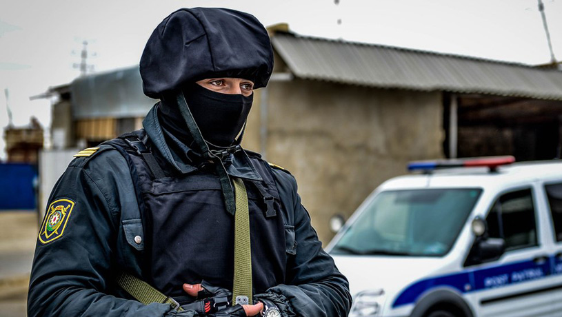 Polis əməliyyat keçirdi: 35 nəfər tutuldu