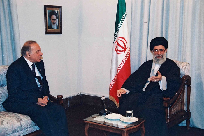 Xəzər dənizinə Mazandaran gölü deyən İran rəhbərini Heydər  Əliyev necə susdurmuşdu?- Tarixin gizli qalan VİDEOSU