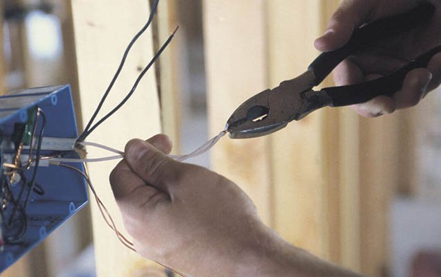 Bakıda “Azərişıq”ın əməkdaşı faciəli şəkildə öldü