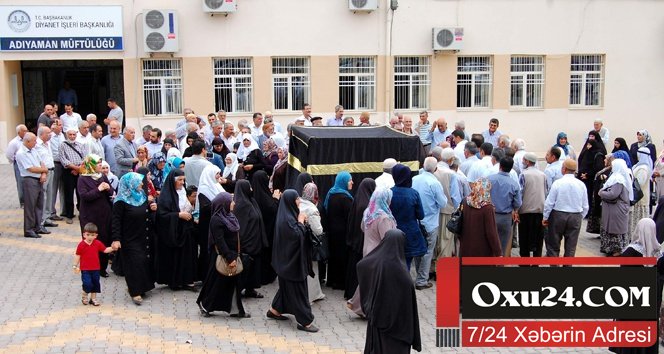 Türkiyədə səyyar \\\"Kəbə\\\" - Limitsiz şeytanı daşlamaq mümkündür +FOTO