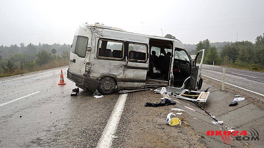 Sərnişin avtobusu ilə \\\"Qazel\\\" toqquşub - Yaralılar var +VİDEO