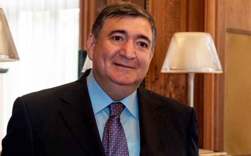 Eks-nazir Fazil Məmmədov Azərbaycana qayıda bilmir - Səhhəti imkan vermir