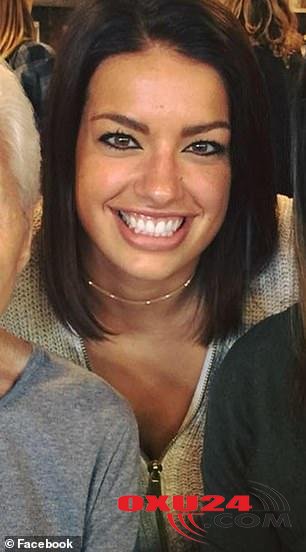 Qadın müəllim qız şagirdi ilə yatdı, məktəbdən qovuldu - FOTO