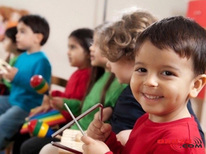 Uşaqların inkişafını ləngidən 8 əşya - SİYAHI