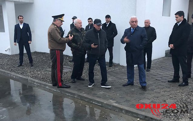 Kəmaləddin Heydərovla Baba Rzayev yanğın olan stansiyada - Foto