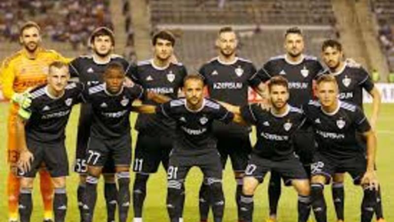 \\\"Qarabağ\\\"ın futbolçuları hamının önündə BİR-BİRİNİ SÖYDÜ: \\\"Utan, yerə gir...\\\" - FOTO