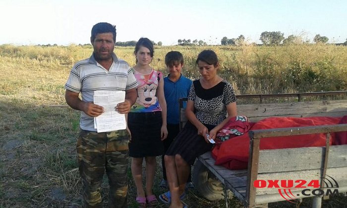 Zərdabda evləri əlindən alınan çoban  ailəsi  at arabasında yatır  + ŞOK  VİDEO