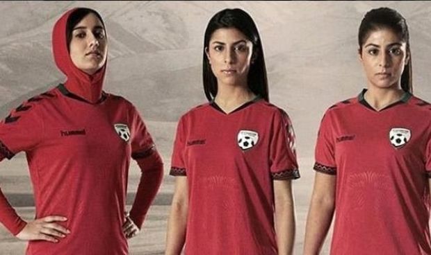 Qadın futbolçuları zorlayan şəxslər axtarılır