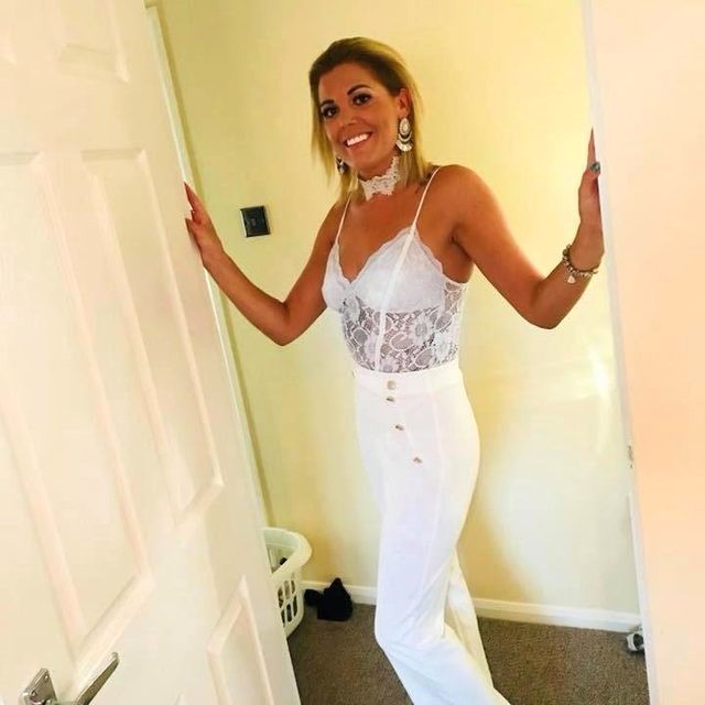 İntim zamanı qadının başına iş gəldi, otaqdan çölə qaçdı+VİDEO