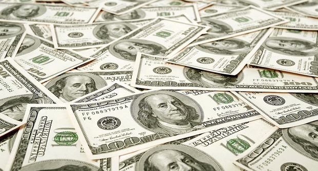 Dollar almaq istəyənlərin nəzərinə!