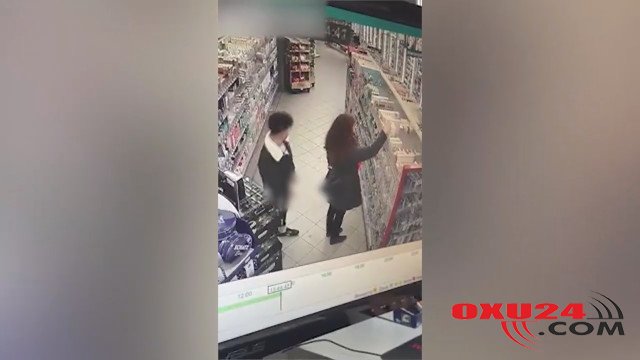 Marketdə biabırçılıq: Ərzaq alan qıza qarşı seksual hərəkətlər etdi, kameraya düşdü (VİDEO)