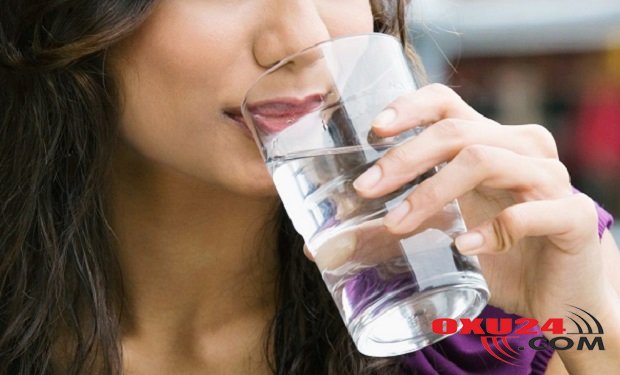 Səhər yeməkdən əvvəl su içməyin faydaları