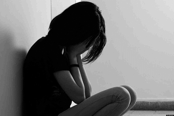 10 yaşlı qızın ürəkparçalayan intihar məktubu tapıldı