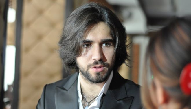 “Saçım uzun olanda çox sataşırdılar” – Çingiz Mustafayevdən ŞOK AÇIQLAMA - VİDEO