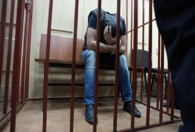 Oğurluq üçün girdiyi evdə 75 yaşlı qadını zorladı — Bakıda biabırçılıq