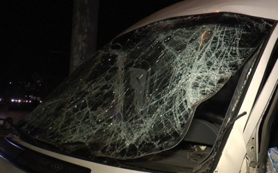 Biləsuvarda mikroavtobus aşıb - Ölən və yaralılar var