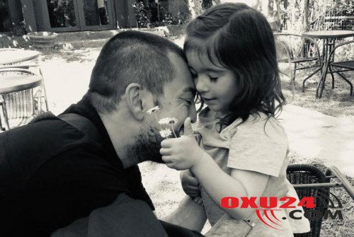 Məşhur müğənninin qardaşı “donuz qripi”nə yoluxdu