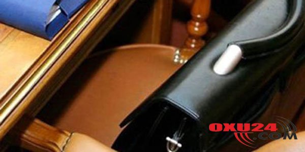 Keçmiş başçı axtarışa verildi