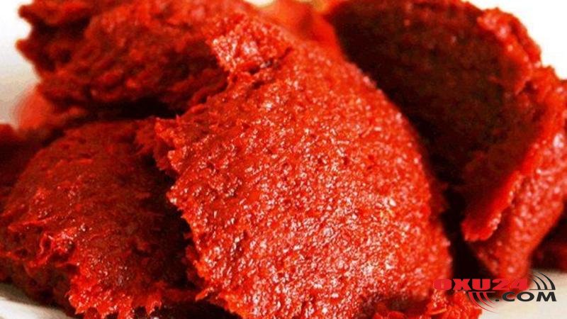 Tomatın içindən soxulcan çıxdı - Ailə XƏSTƏXANALIQ OLDU