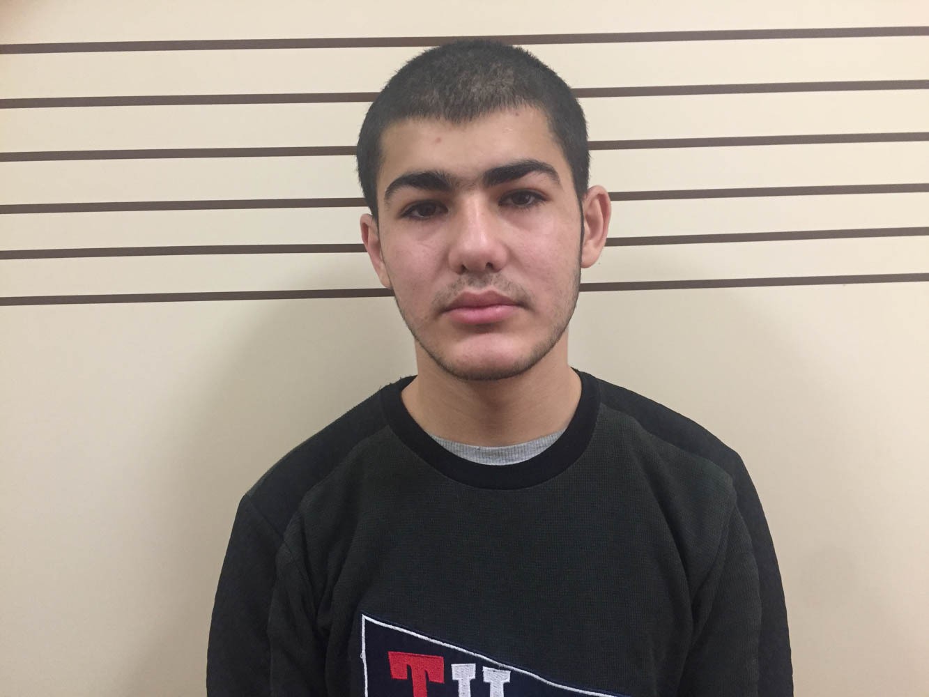 Evlərdən oğurluq edən dostlar tutuldu -FOTOLAR