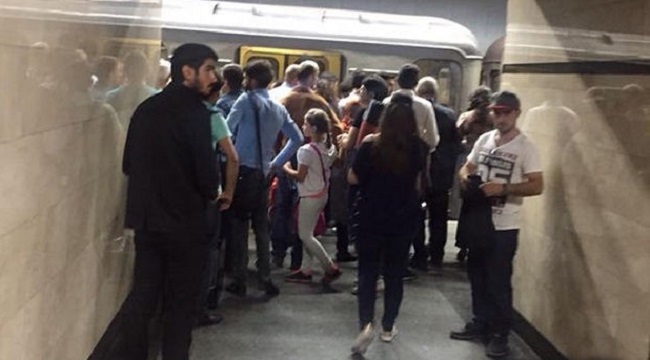 Bakı metrosunda şok! Azyaşlı qıza zor tətbiq edən kişi tutuldu
