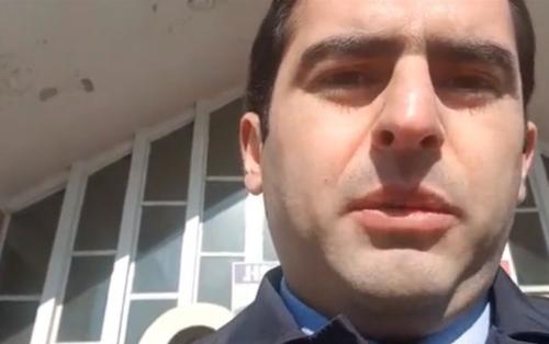 Erməni nazir tualetdən canlı yayım etdi - VİDEO